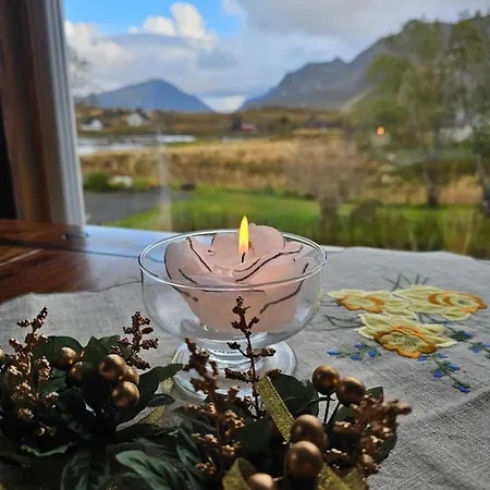 בית נופש The Chess House Lofoten - Luxury Arctic In