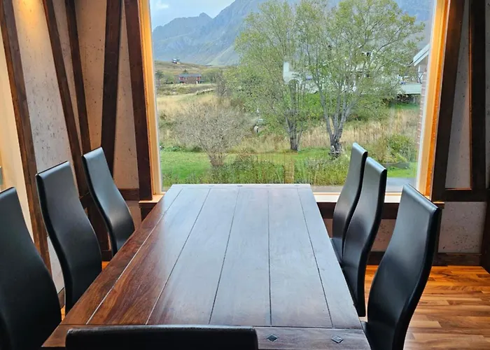 - 5 Bedrooms - Lofoten Holiday home
